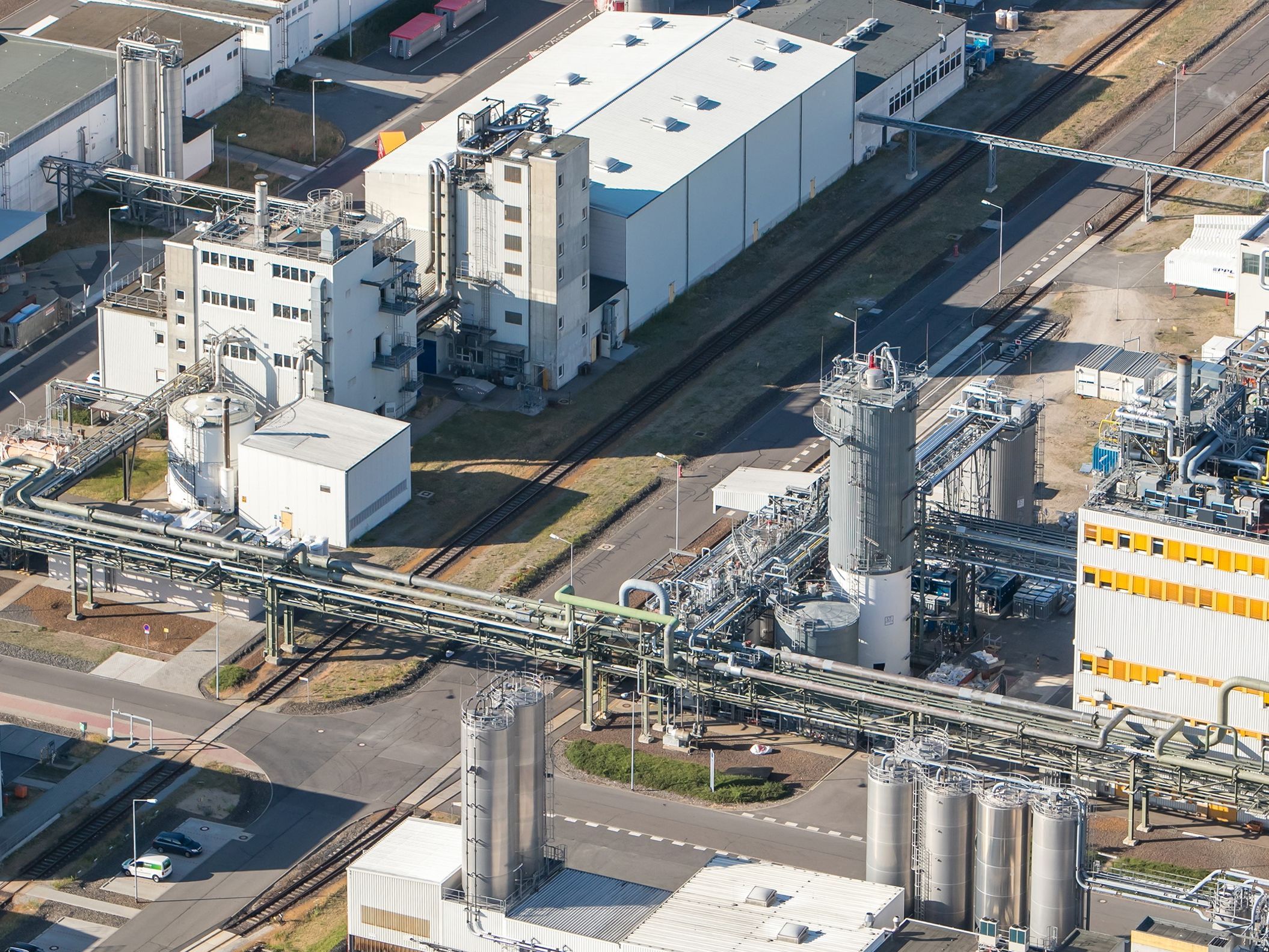 In Schwarzheide, BASF, Deutschland, 126 t GFK-Konstruktionen und Profile In Schwarzheide, BASF, Deutschland, 126 t GFK-Konstruktionen und Profile